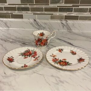 Vintage Royal Albert Centennial Rose trio set bone China Teacup saucer & plate‎